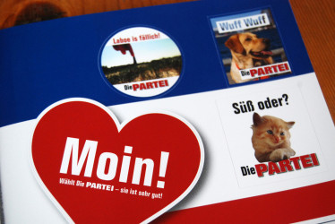 Die PARTEI Stickermag - 30 Jahre Einheit sind genug!