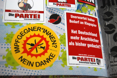 Die PARTEI Stickermag - 30 Jahre Einheit sind genug!